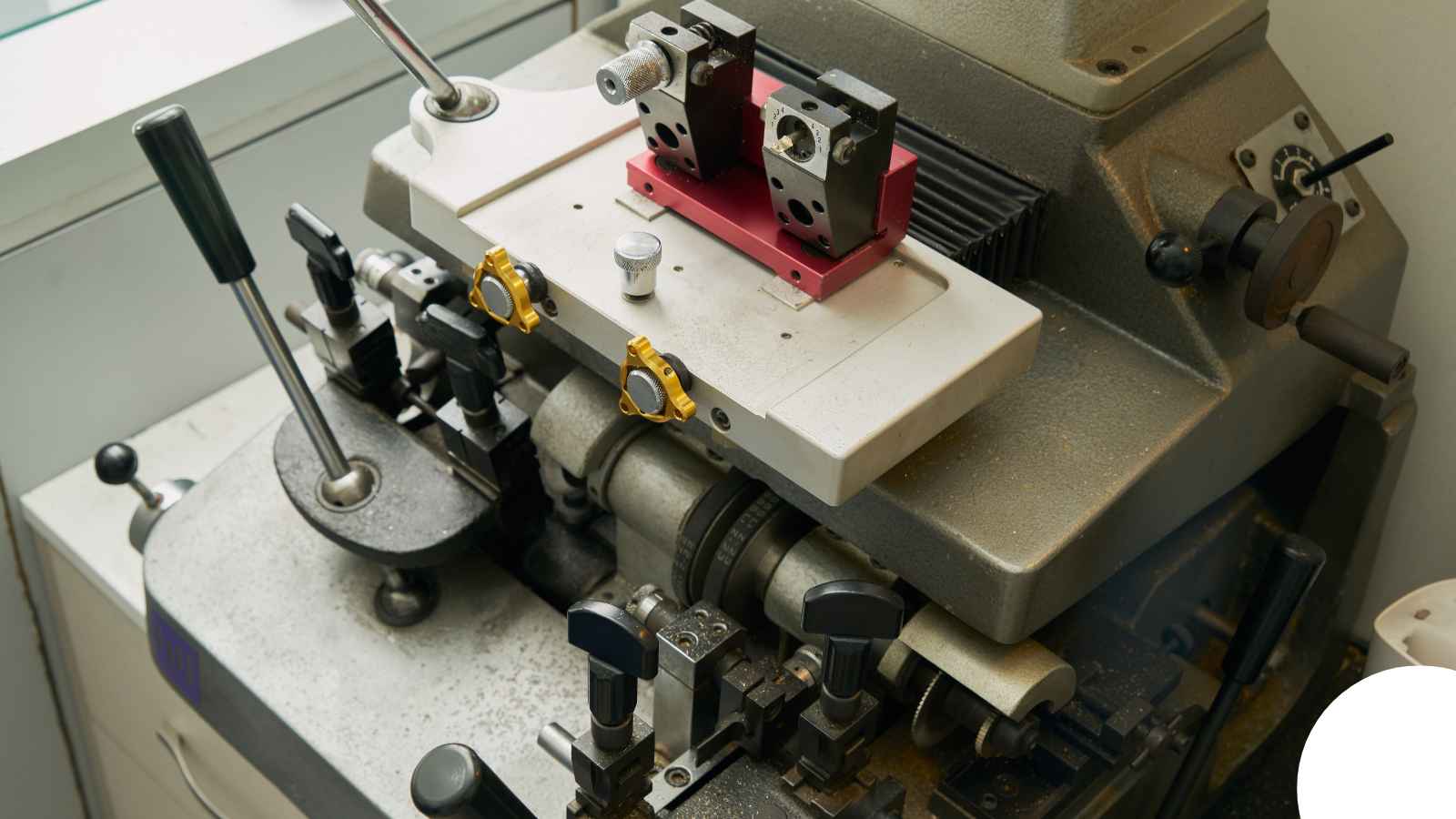Locksmith in Phoenix, AZ — Jason Deadbolt Installation Phoenix Locksmith in Phoenix, AZ — Jason Deadbolt Installation Phoenix